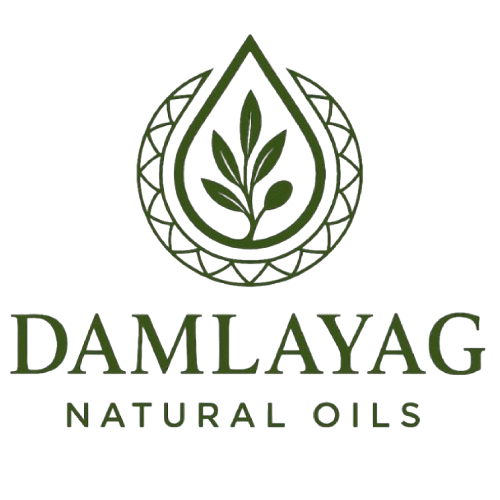 Damlayag Natural Oils Logo – türkisches Familienunternehmen für kaltgepresstes Olivenöl aus der Ägäisregion.