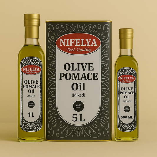 NIFELYA Olive Pomace Oil Set mit 500 ml, 1 l und 5 l Flasche und Kanister, elegant arrangiert auf neutralem Untergrund für hochwertige Präsentation.
